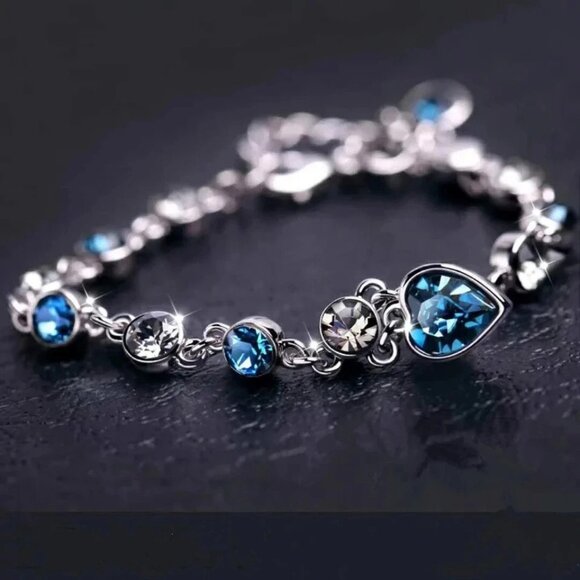 Forever Linked Stainless Steel Zircon Sapphire Heart Women's Bracelet - Picture 6 of 6